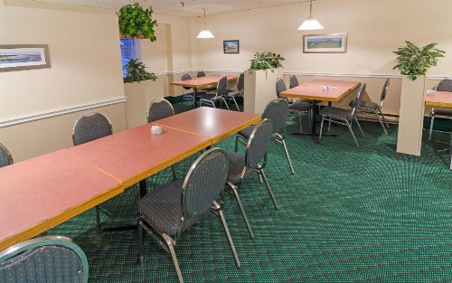 Coastal Inn Dartmouth image 8
